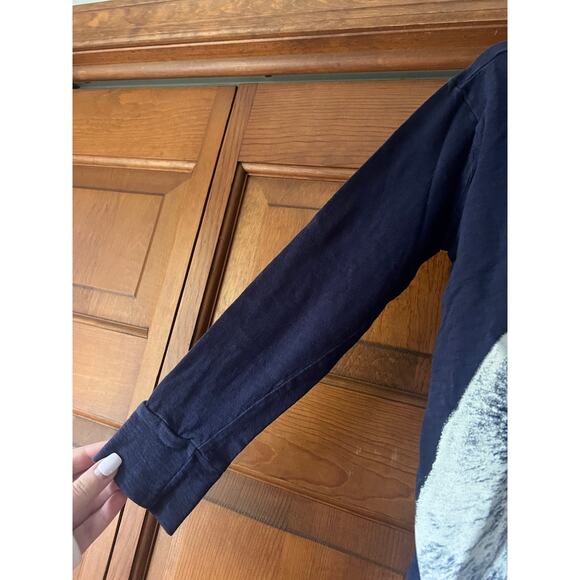 J. Crew Crewcuts Boy's Polar Bear Regular Fit T-Shirt Long Sleeve Navy S (6-7) - Picture 6 of 8